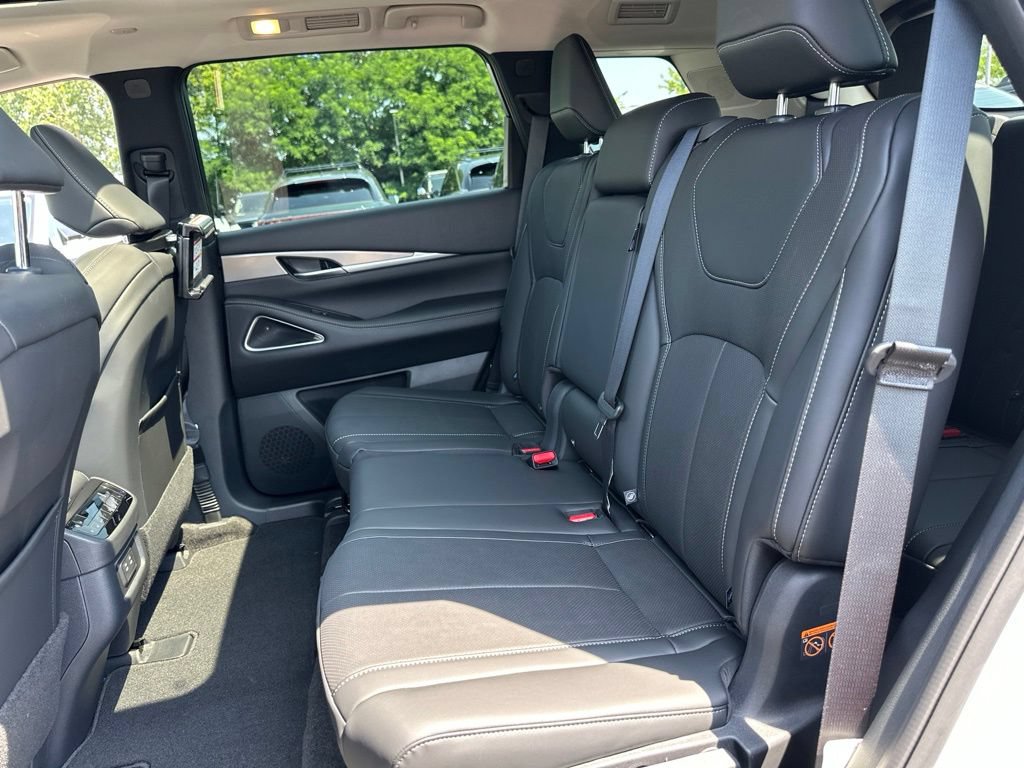 New 2027 INFINITI QX60 Luxe w/ Family Package AWD/4WD image 30