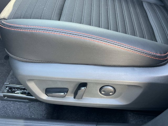 New 2026 Nissan Rogue SV AWD/4WD image 25