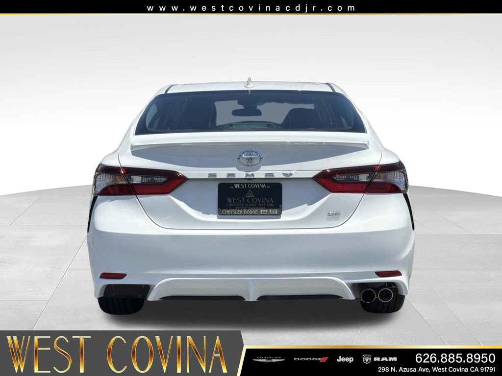 Used 2024 Toyota Camry SE FWD image 9