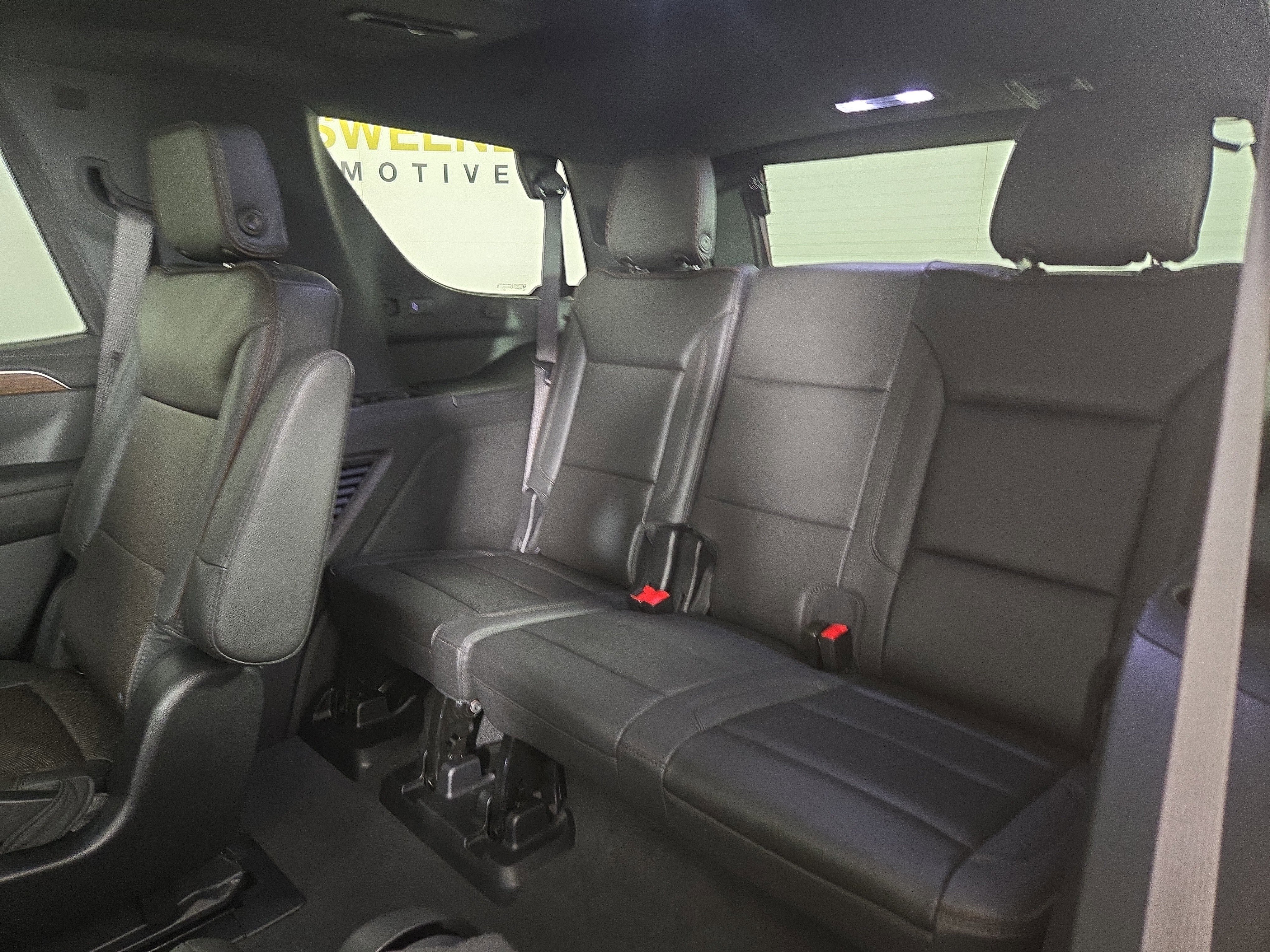 Certified 2024 Chevrolet Tahoe High Country AWD/4WD image 13