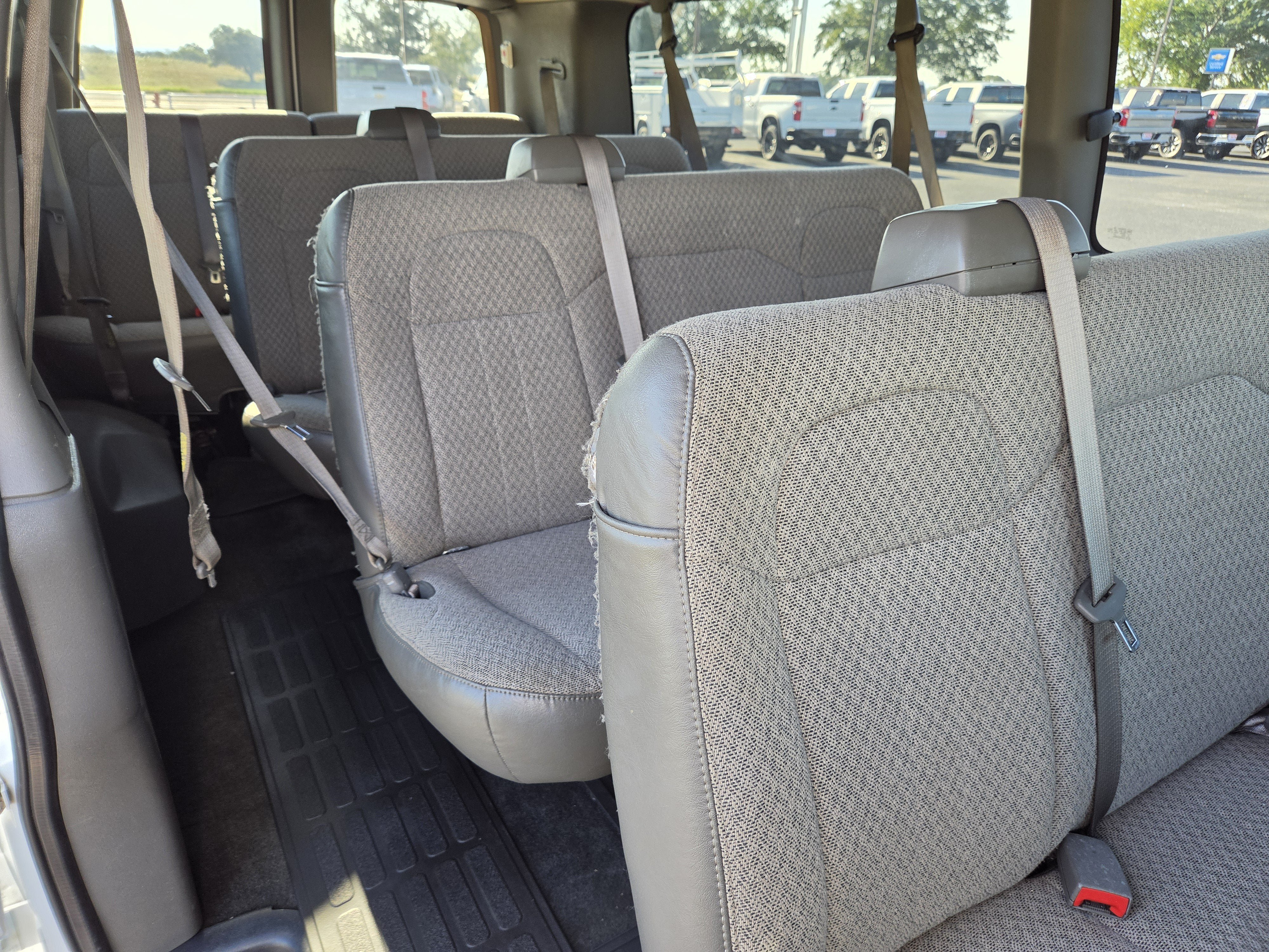 Used 2016 GMC Savana 3500 LT w/ LT Preferred Equipment Group RWD image 27