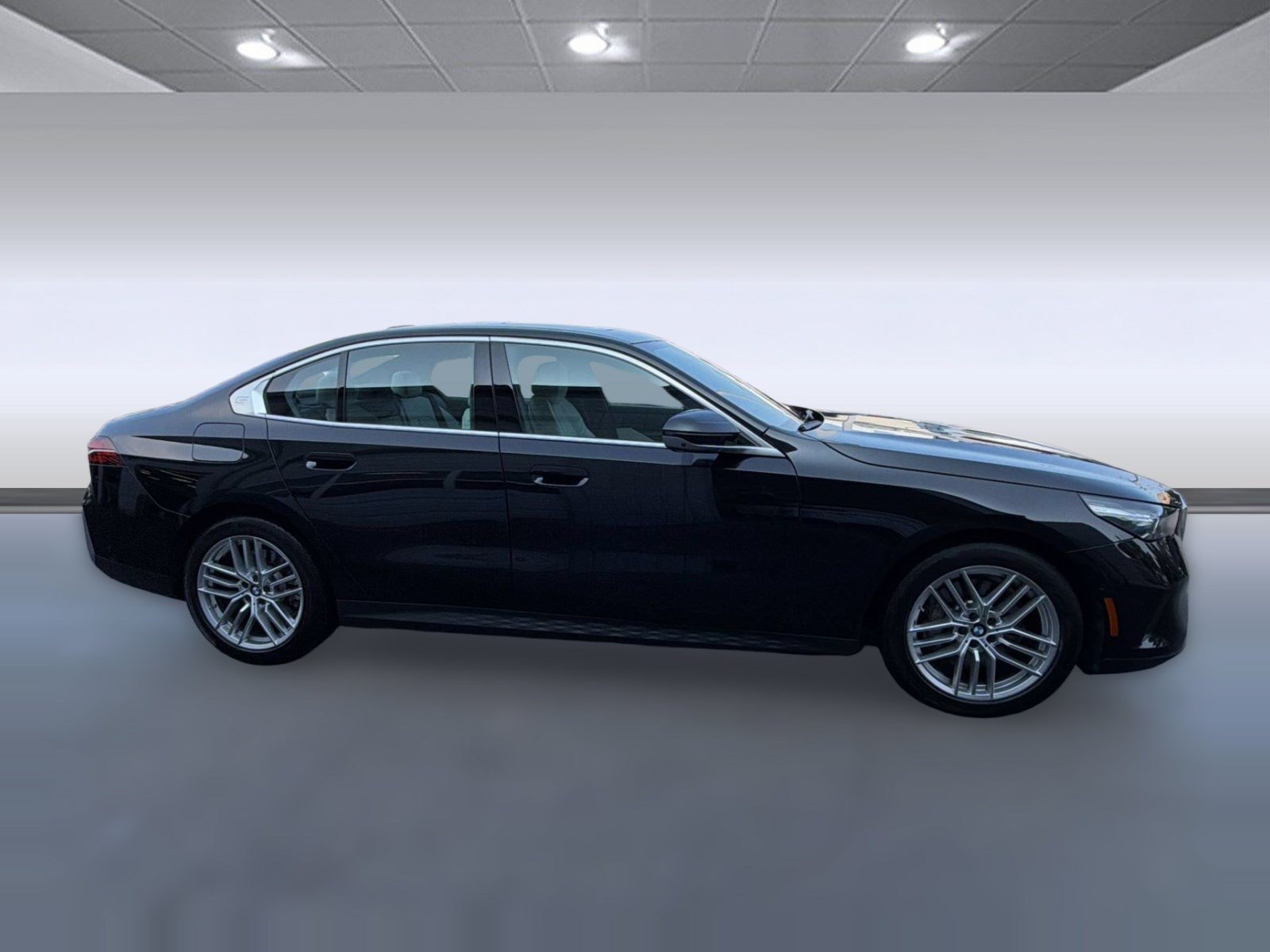 Used 2024 BMW 530i w/ Premium Package RWD image 7