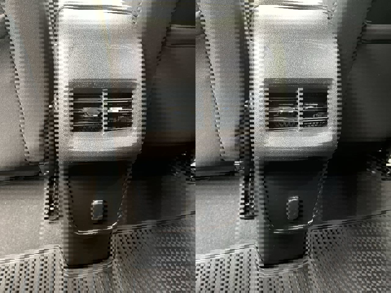 Used 2018 Chevrolet Equinox LS image 10