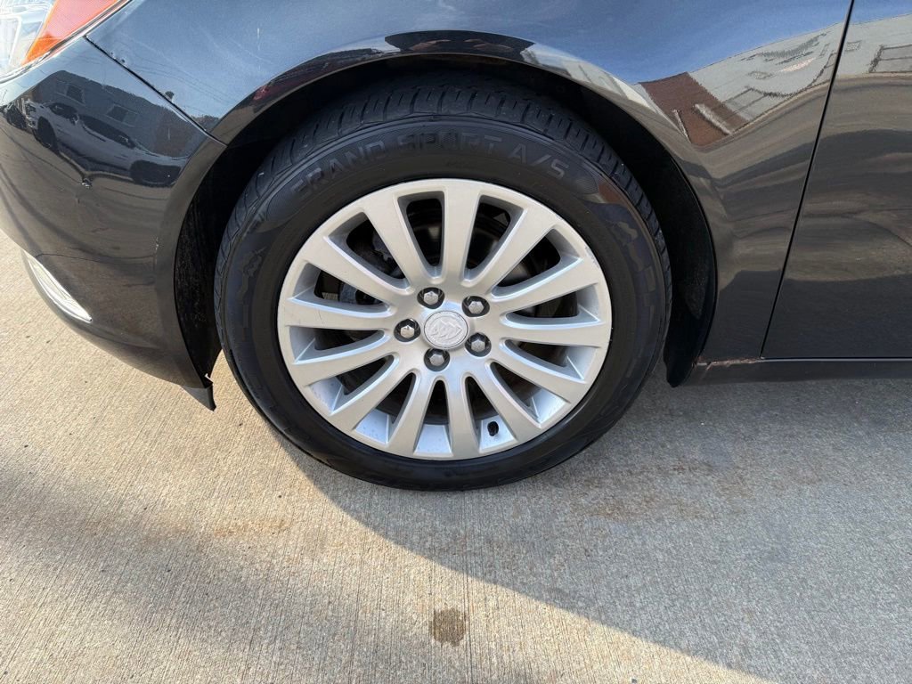 Used 2012 Buick Regal Premium image 13