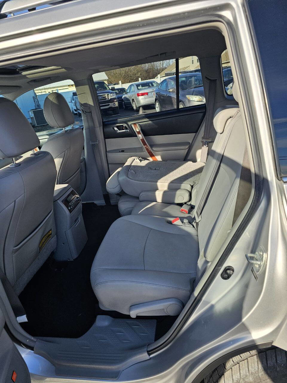 Used 2013 Toyota Highlander Limited image 15