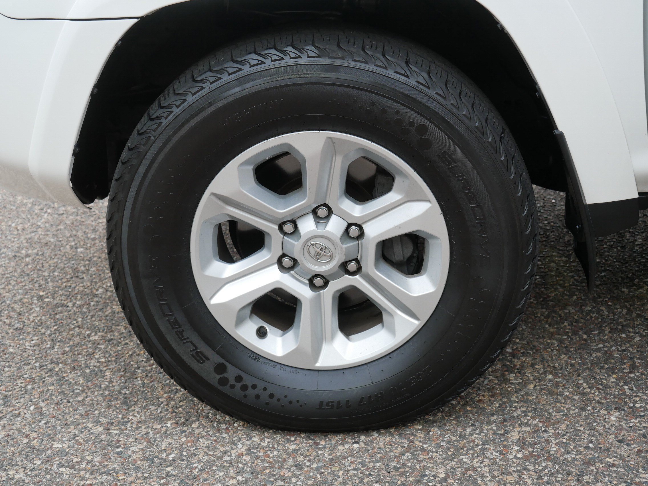 Used 2023 Toyota 4Runner SR5 AWD/4WD image 15