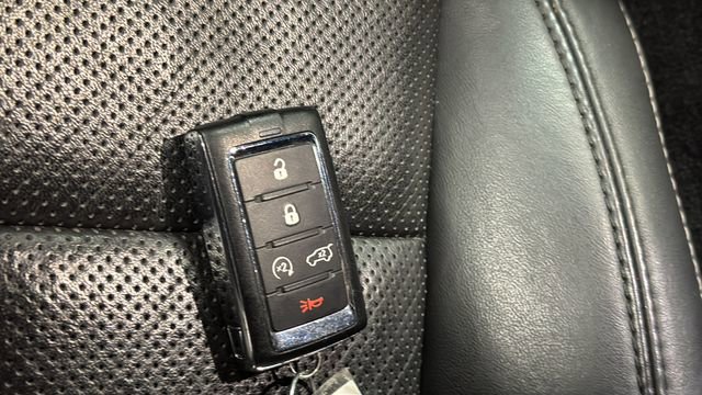 Used 2023 Jeep Wagoneer Series II AWD/4WD image 45