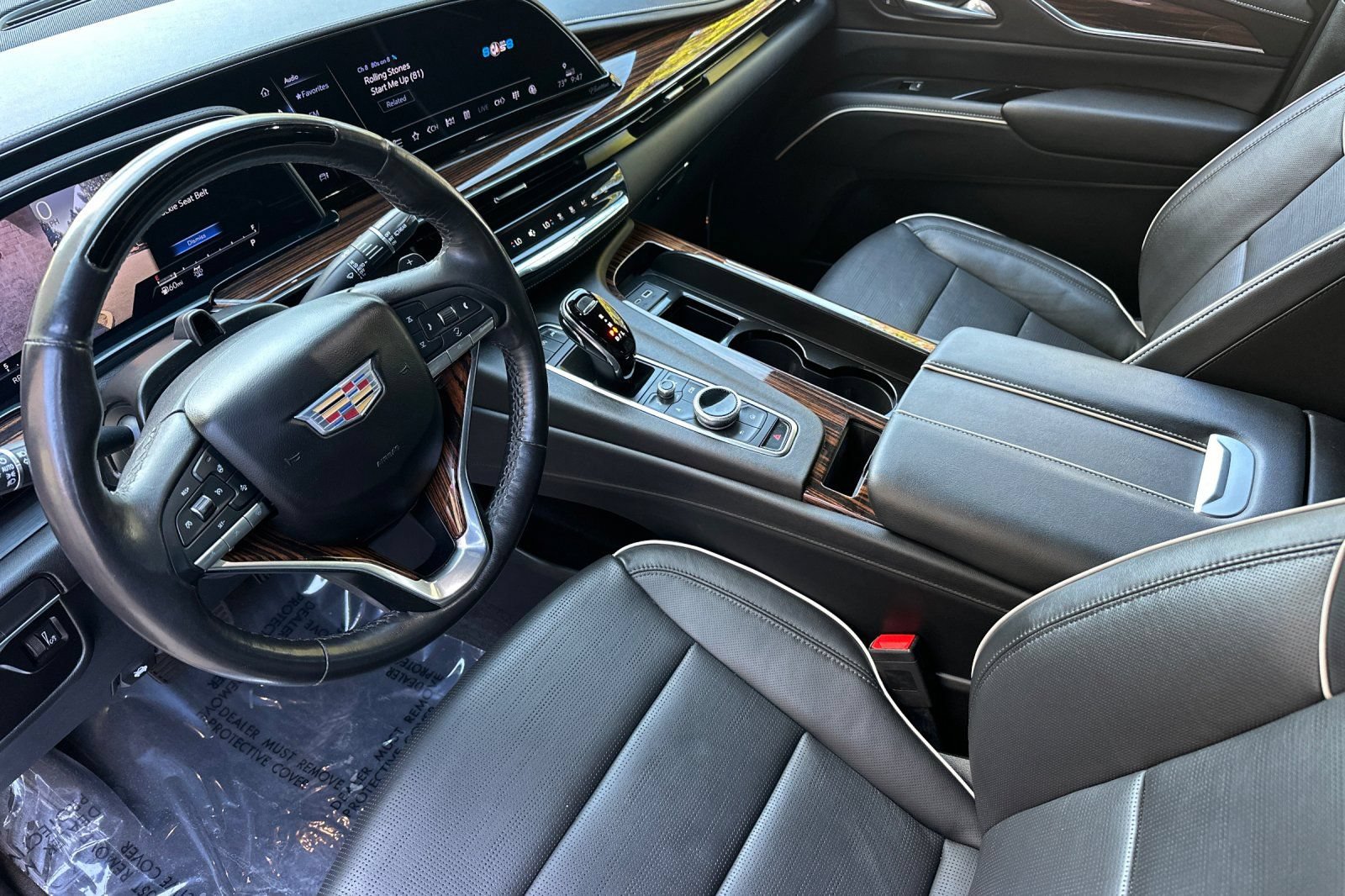 Used 2023 Cadillac Escalade ESV Premium Luxury w/ LPO, Radiant Package AWD/4WD image 9