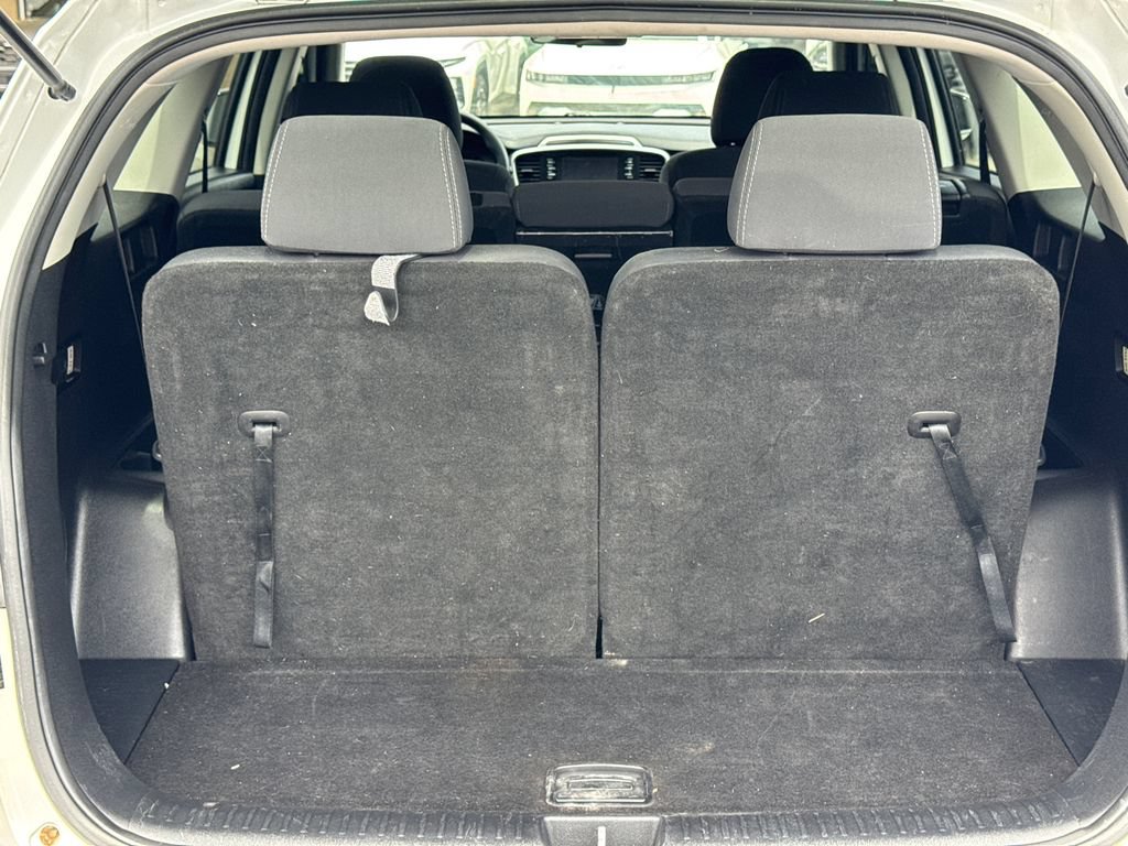 Used 2019 Kia Sorento FWD image 18