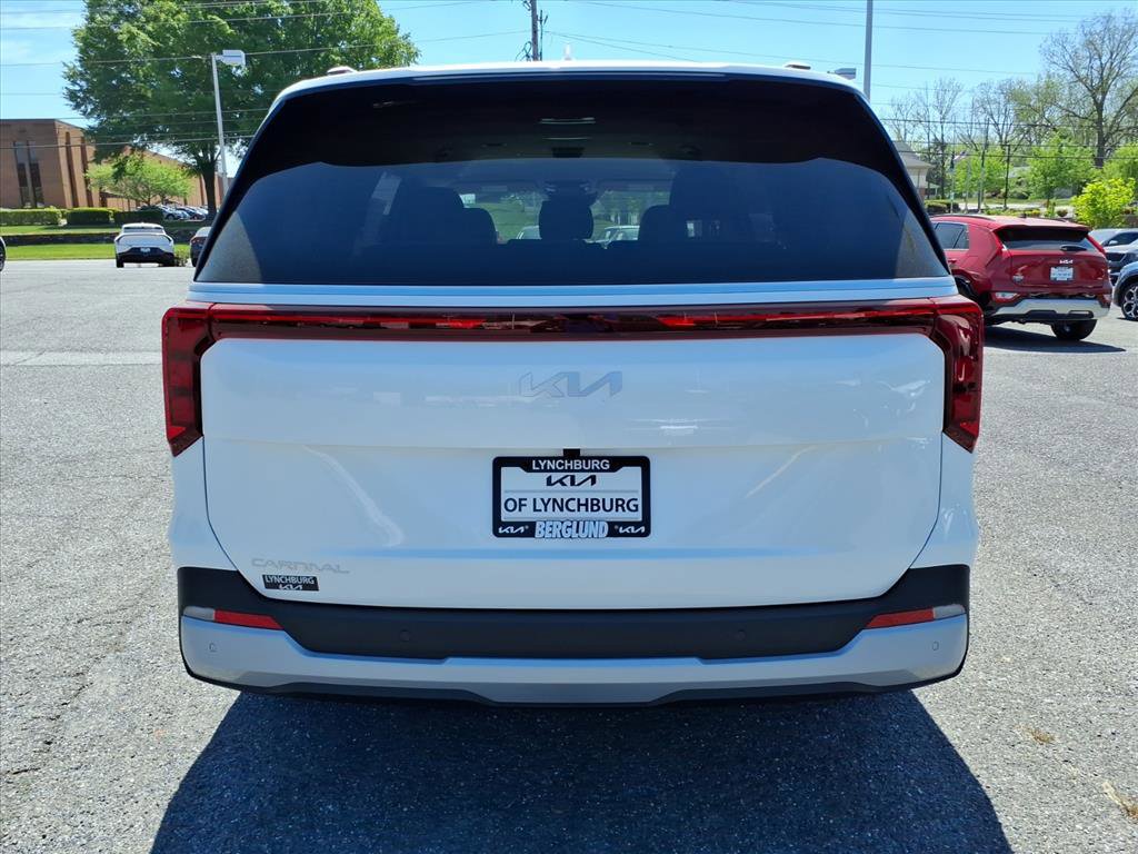 New 2026 Kia Carnival EX FWD image 5