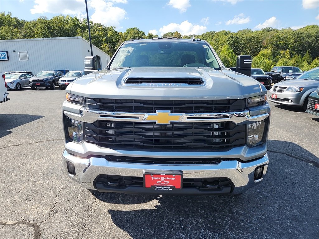 New 2026 Chevrolet Silverado 3500 LT w/ Convenience Package image 3