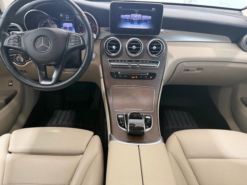 Used 2019 Mercedes-Benz GLC 300 4MATIC image 9