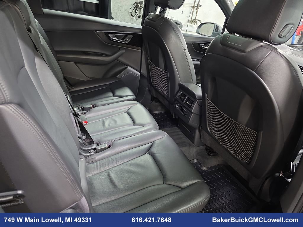 Used 2017 Audi Q7 3.0T Premium Plus w/ Premium Plus Package image 11