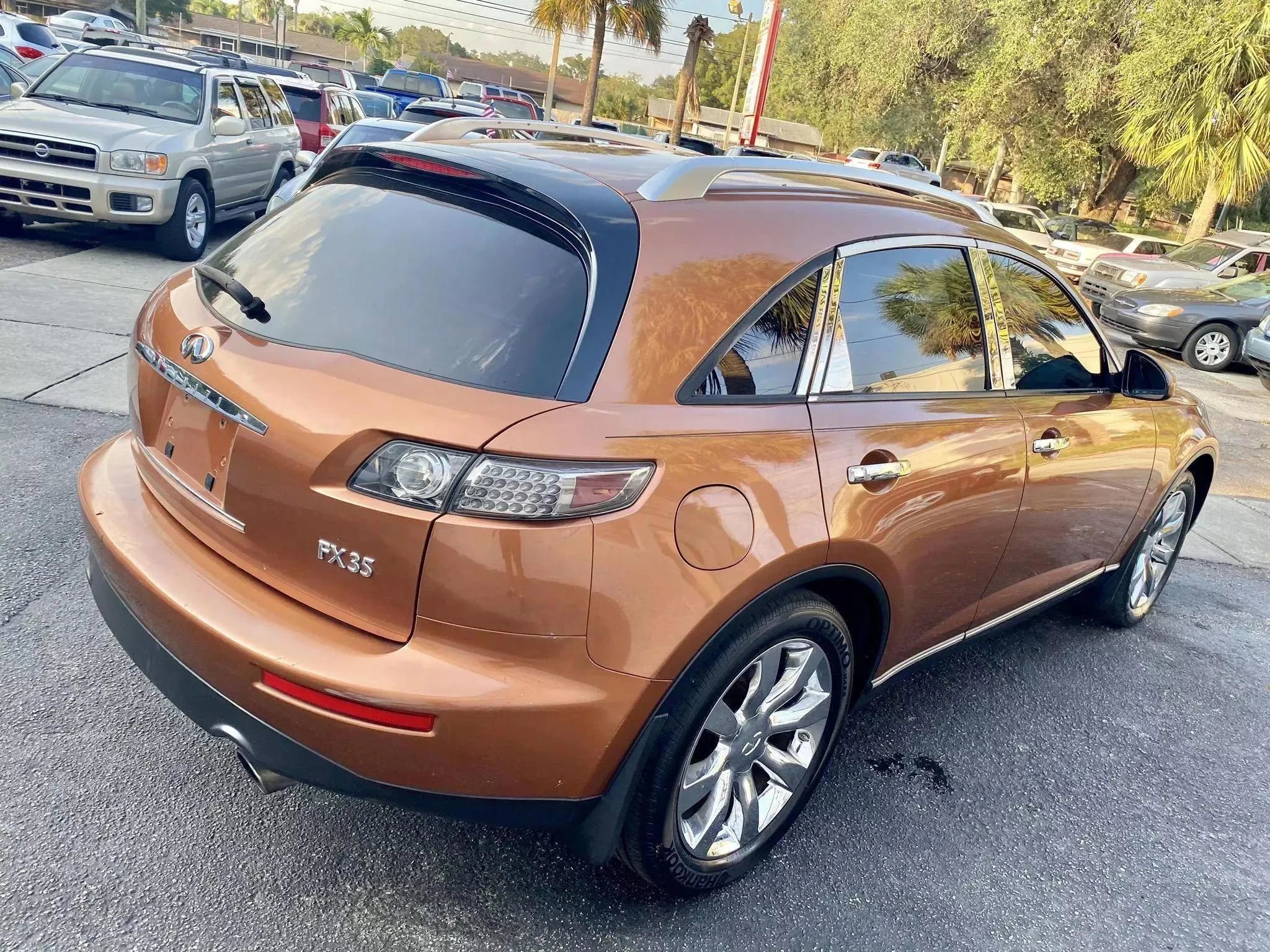 Used 2005 INFINITI FX35 FX35 Sport Utility 4D w/ (U01) Technology Pkg RWD image 14