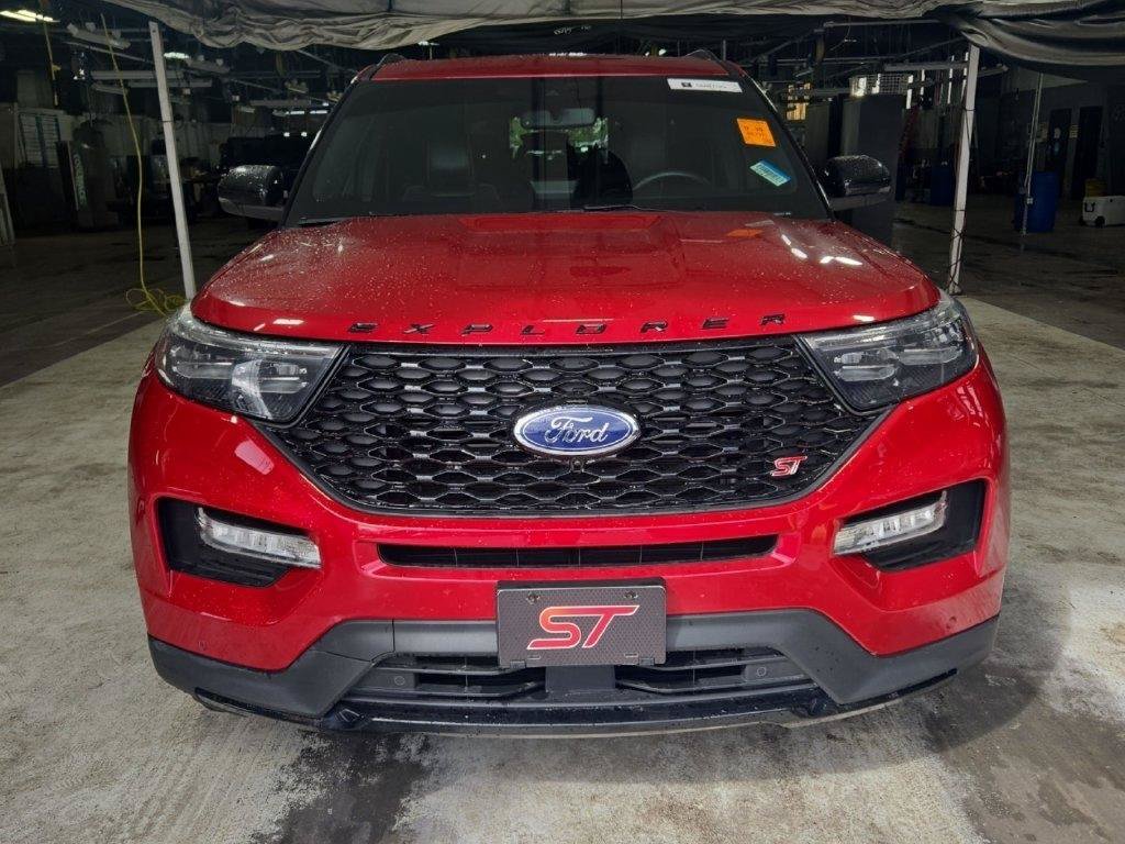 Used 2022 Ford Explorer ST w/ Equipment Group 401A AWD/4WD image 2