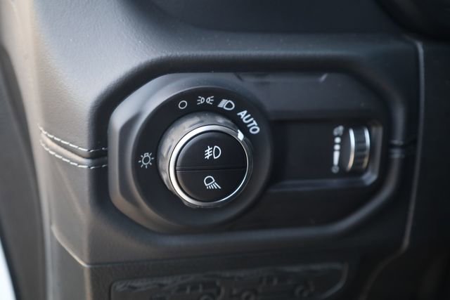 New 2026 Jeep Gladiator Sport AWD/4WD image 10