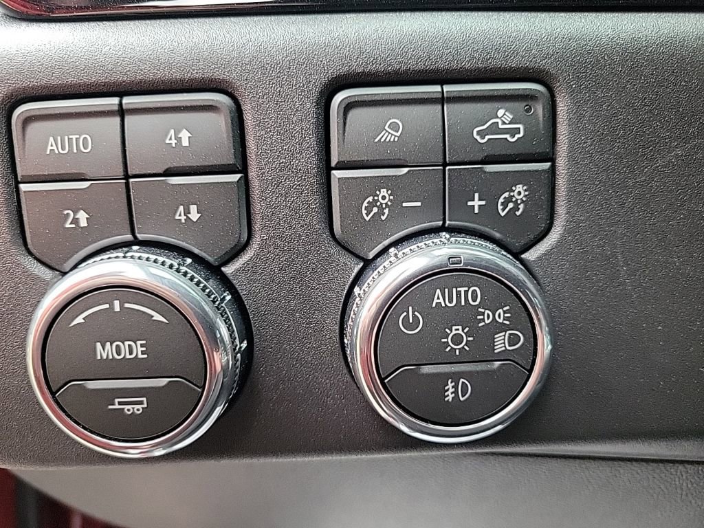 Used 2026 GMC Sierra 1500 SLT image 19