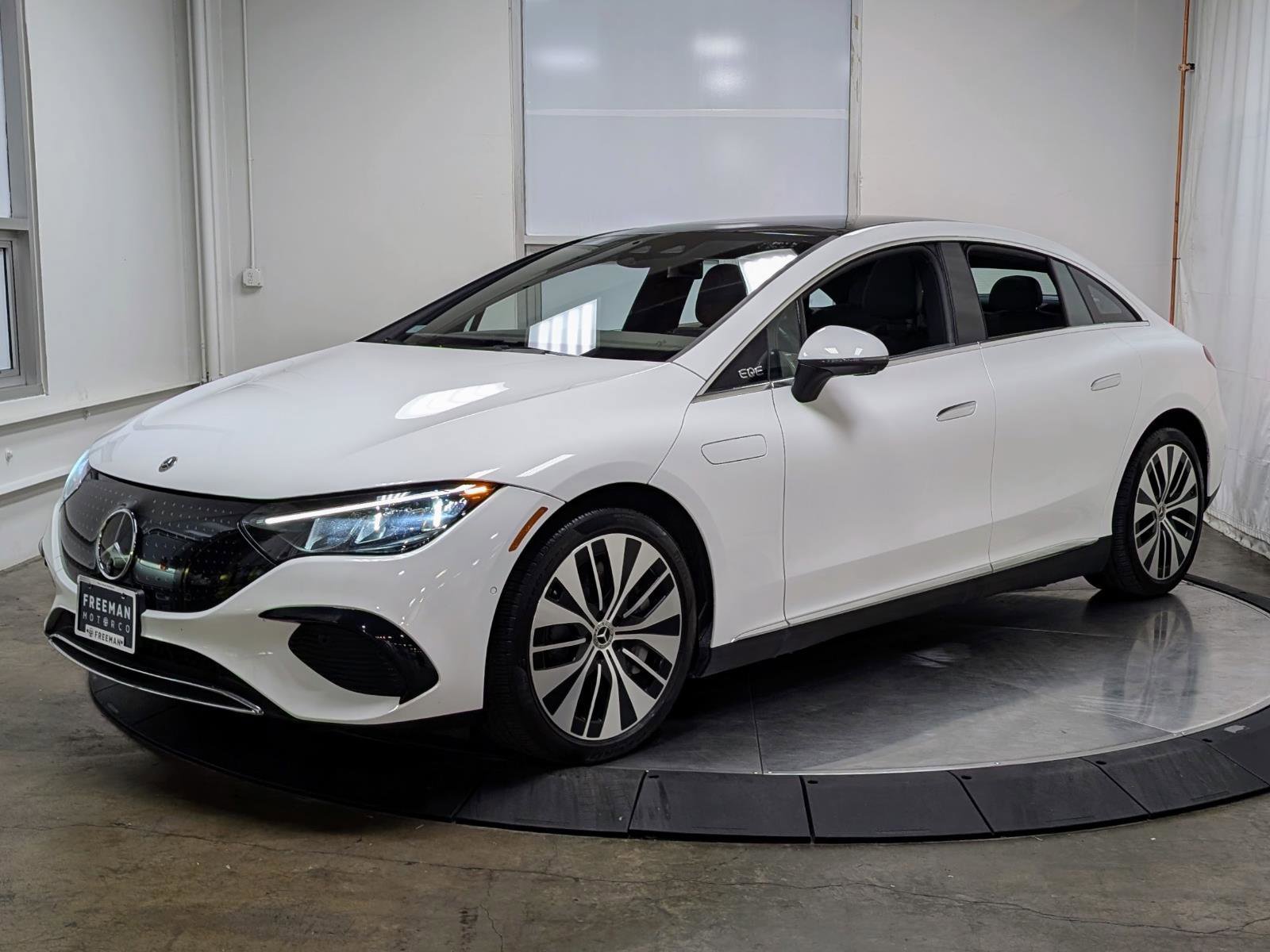 Used 2024 Mercedes-Benz EQE 350+ 4MATIC Sedan w/ Driver Assistance Package image 4