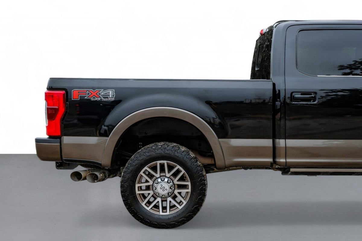 Used 2017 Ford F250 King Ranch w/ King Ranch Ultimate Package AWD/4WD image 6
