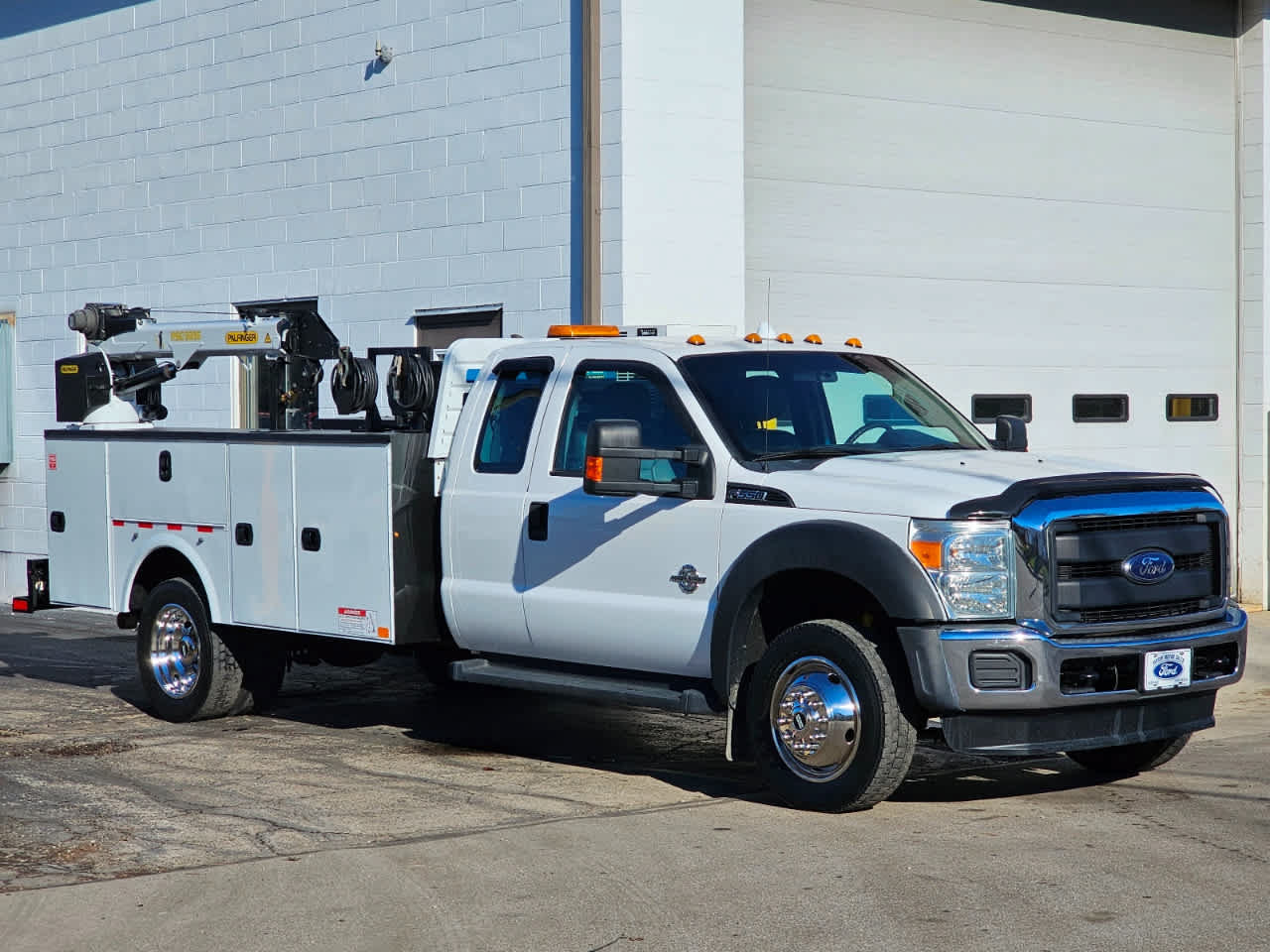 Used 2015 Ford F550 4x4 SuperCab Super Duty image 2