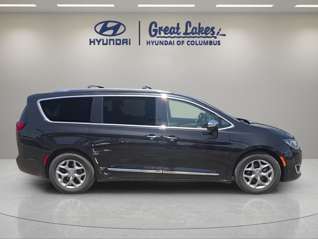 Used 2018 Chrysler Pacifica Limited FWD image 6