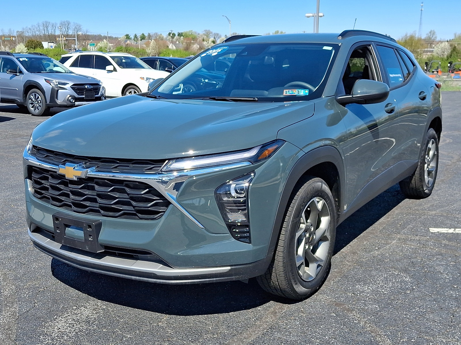 Certified 2025 Chevrolet Trax LT FWD image 3
