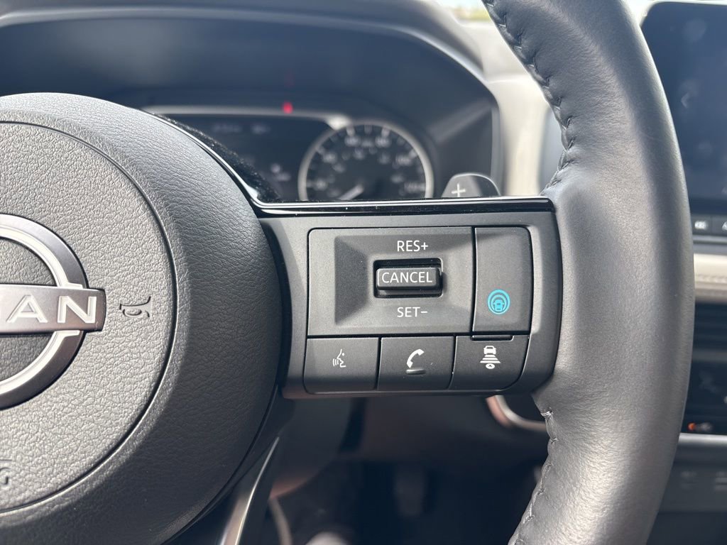 Used 2023 Nissan Rogue SV w/ SV Premium B Package AWD/4WD image 16