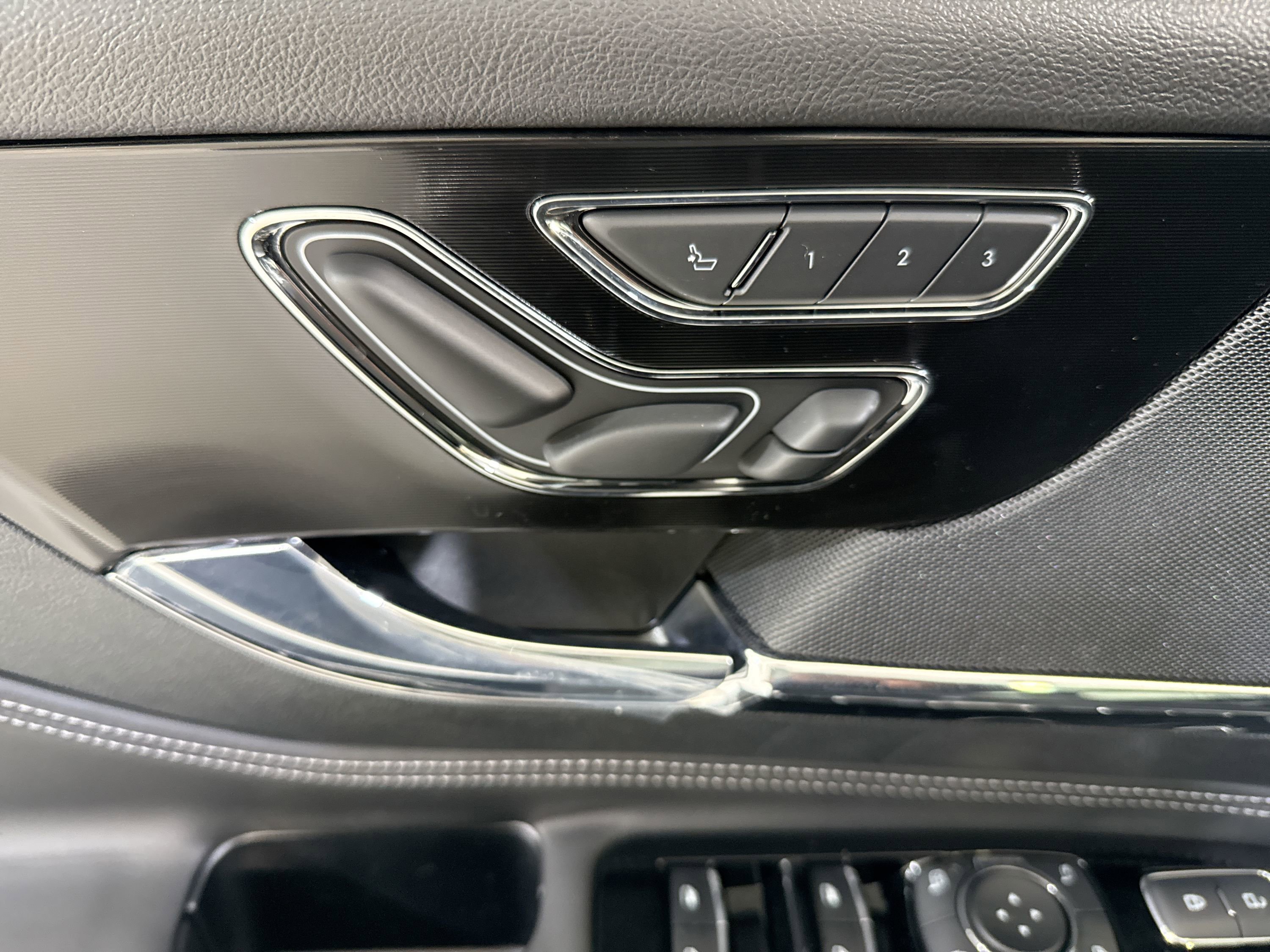 New 2026 Lincoln Corsair Reserve AWD/4WD image 11