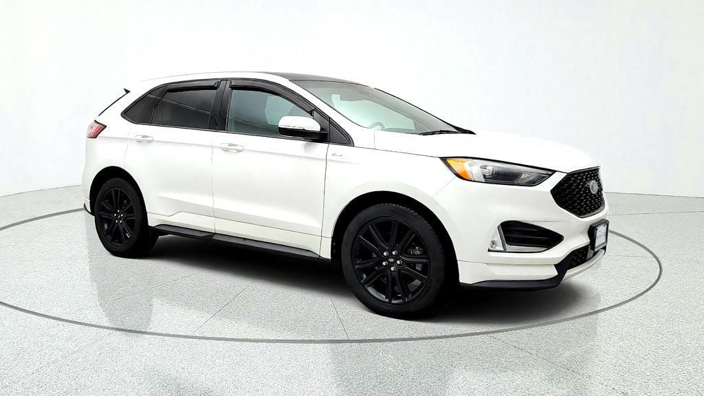 Used 2020 Ford Edge ST-Line w/ Cold Weather Package AWD/4WD image 3
