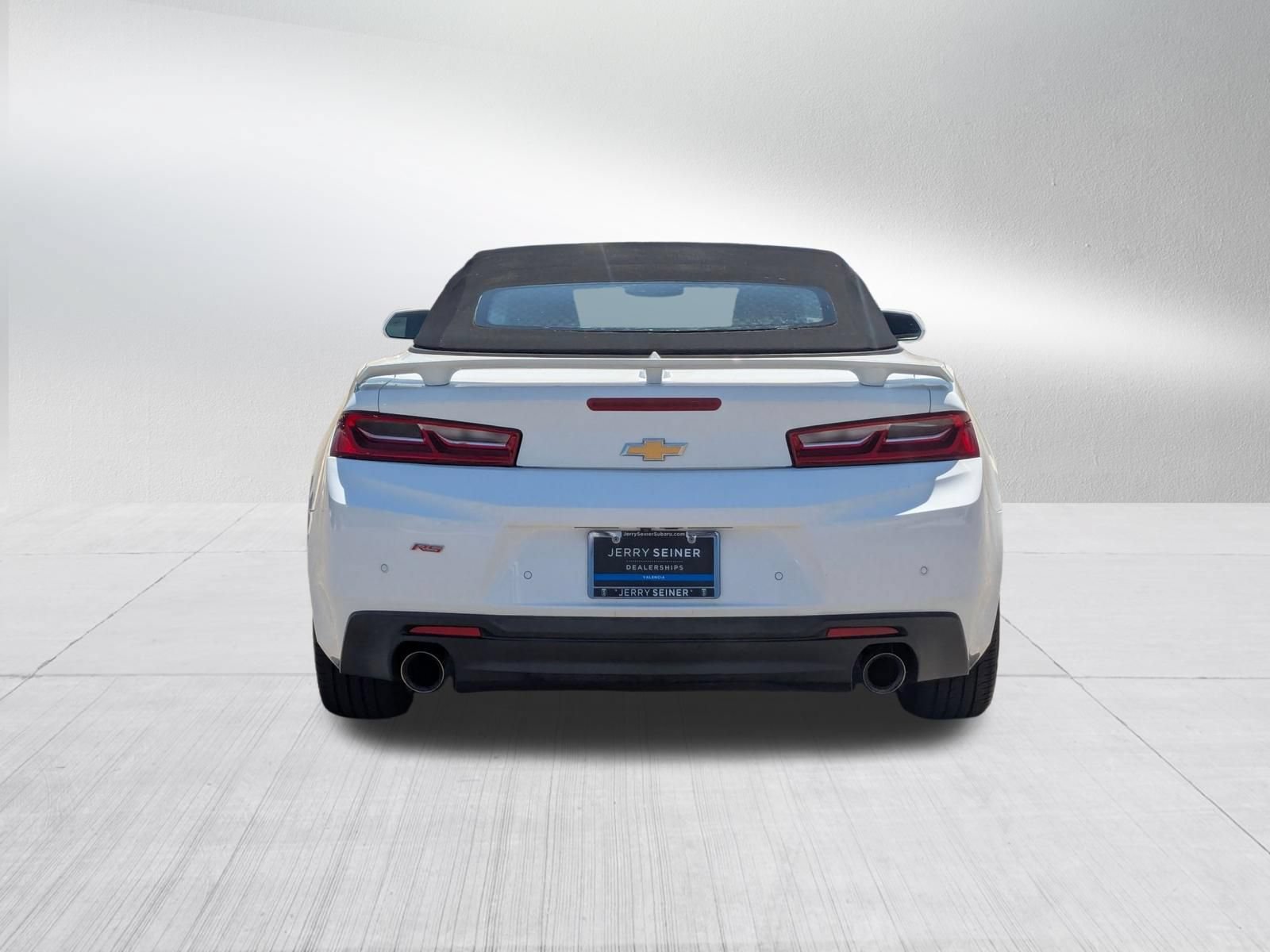 Used 2016 Chevrolet Camaro LT RWD image 4