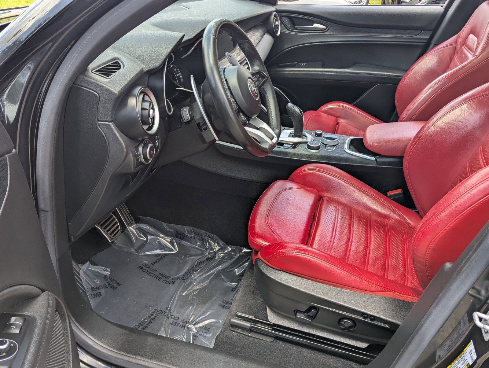Used 2023 Alfa Romeo Stelvio Sprint RWD image 11