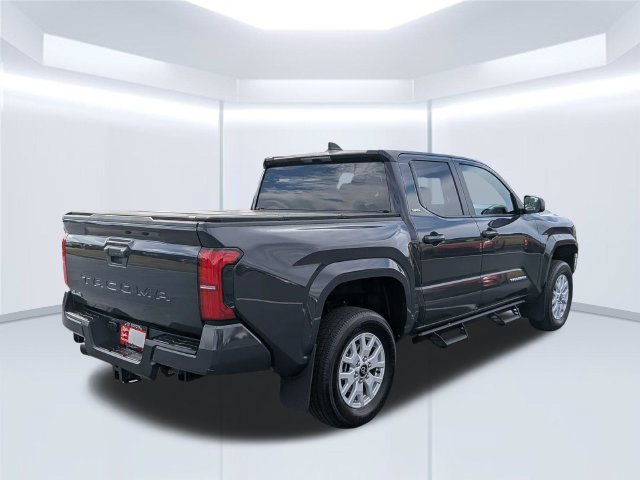 Certified 2024 Toyota Tacoma SR5 AWD/4WD image 5