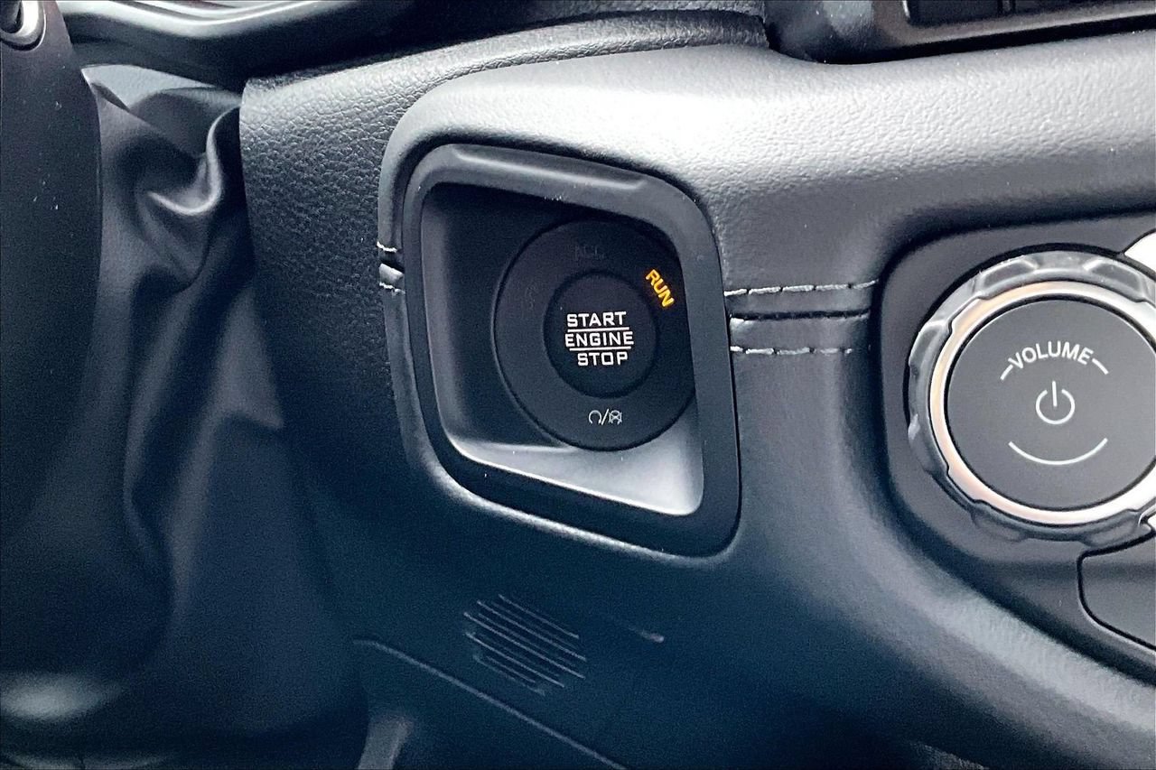 New 2026 Jeep Wrangler Unlimited Sahara AWD/4WD image 24