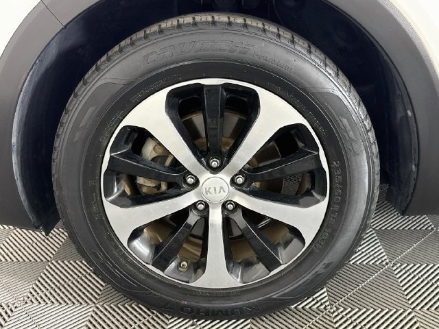 Used 2017 Kia Sorento EX FWD image 35