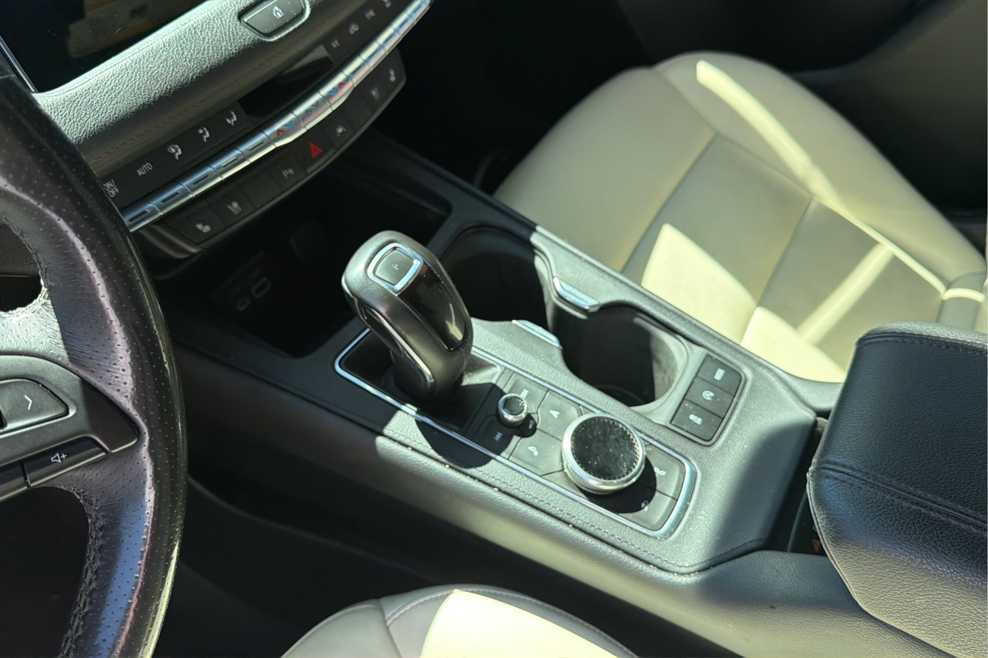 Used 2019 Cadillac XT4 Sport AWD/4WD image 9