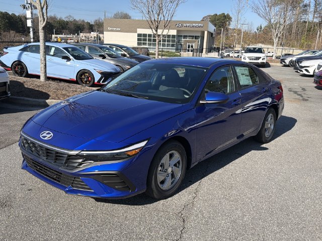 New 2026 Hyundai Elantra SE FWD image 3