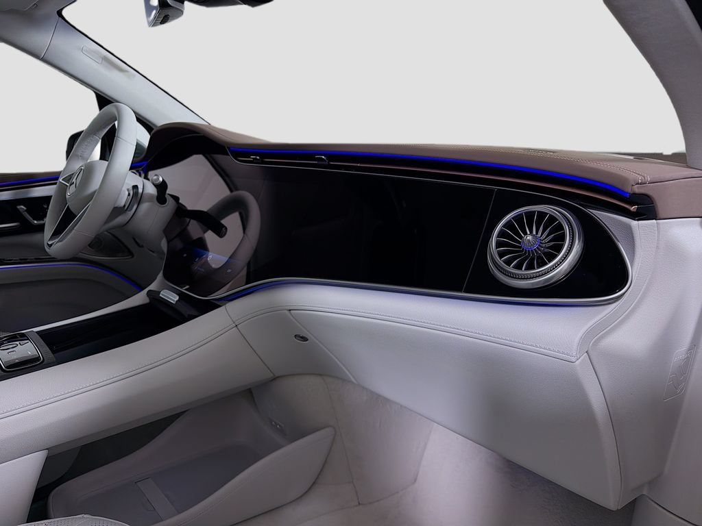 New 2026 Mercedes-Benz EQS 400 4MATIC SUV image 32
