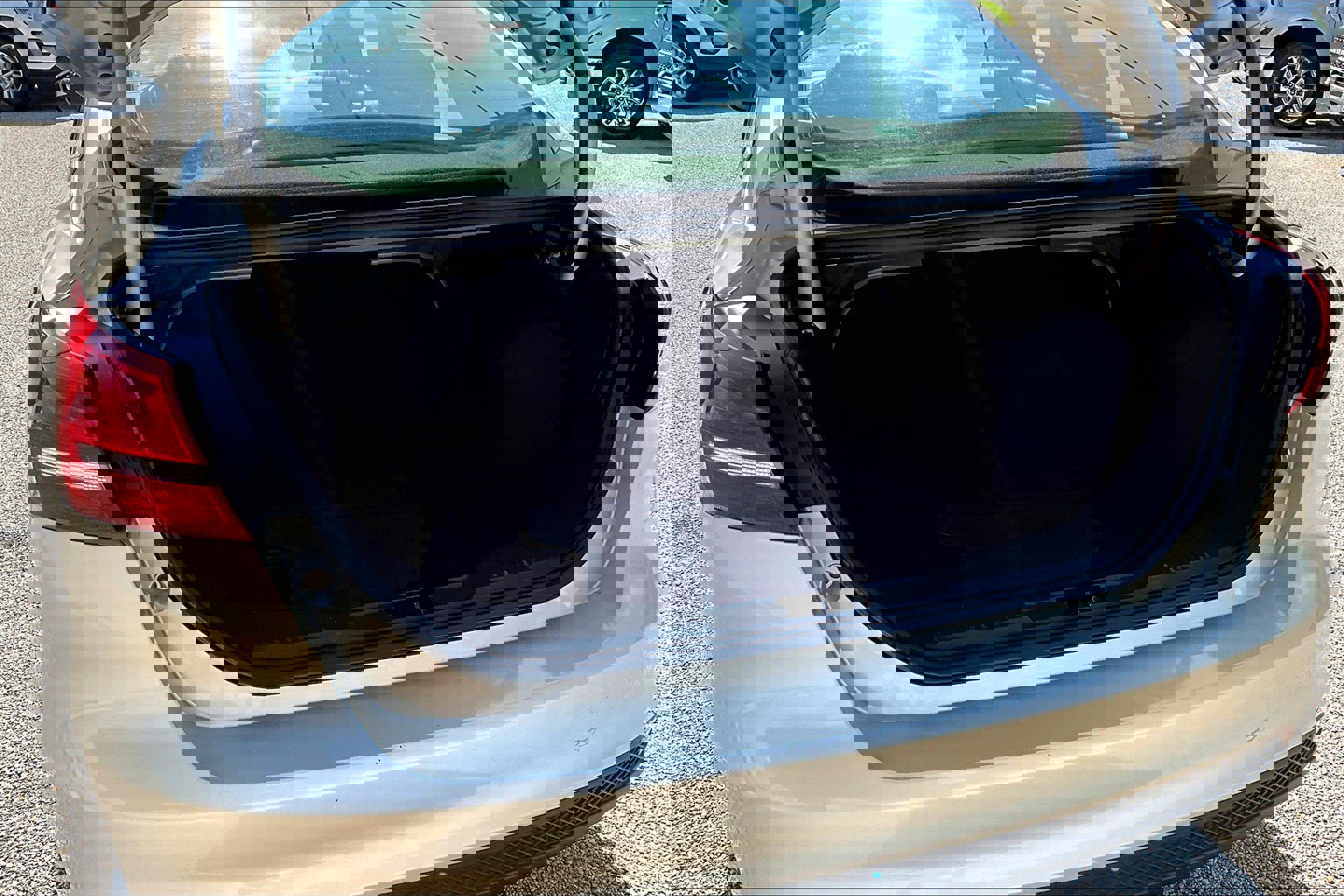 Used 2018 Ford Focus SE image 19