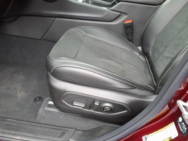 New 2025 Jeep Grand Cherokee Altitude image 8