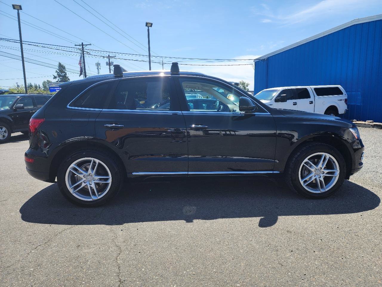 Used 2017 Audi Q5 2.0T Premium Plus w/ Technology Package AWD/4WD image 6