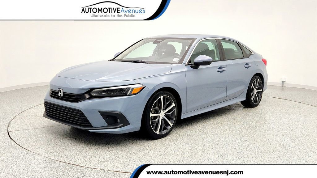 Used 2023 Honda Civic Touring image 1