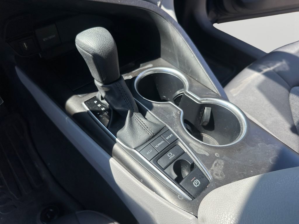 Used 2024 Toyota Camry LE AWD/4WD image 18