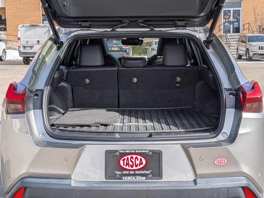 Used 2022 Lexus UX 250h 250h Base w/ Premium Package image 5