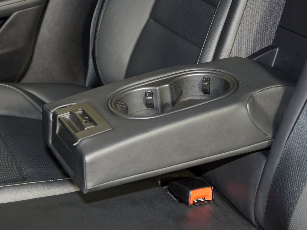 Certified 2021 Porsche Taycan 4S AWD/4WD image 37