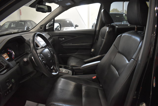 Used 2017 Honda Pilot Touring image 10