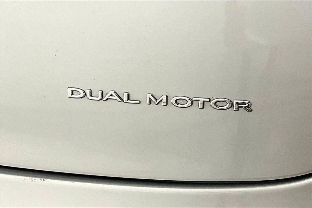 Used 2018 Tesla Model 3 Long Range image 1
