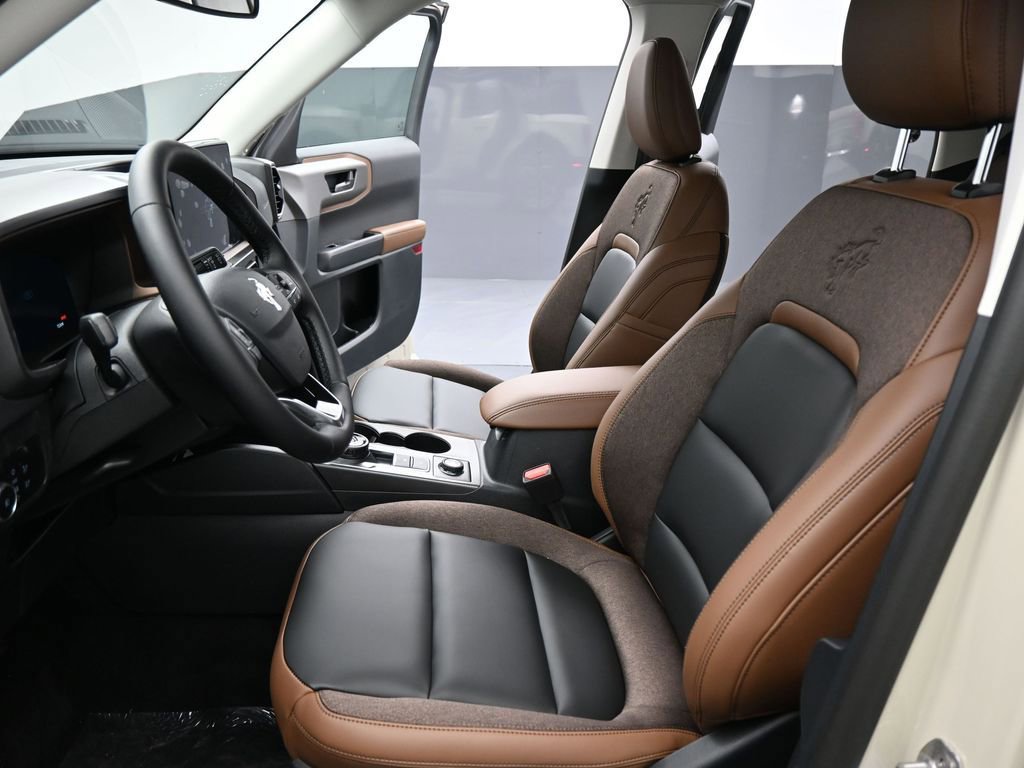 New 2025 Ford Bronco Sport Outer Banks image 9