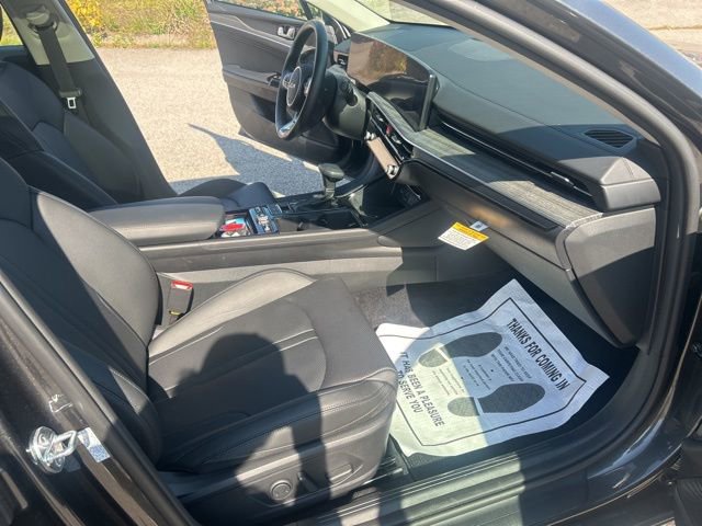 Used 2025 Kia K5 EX image 22