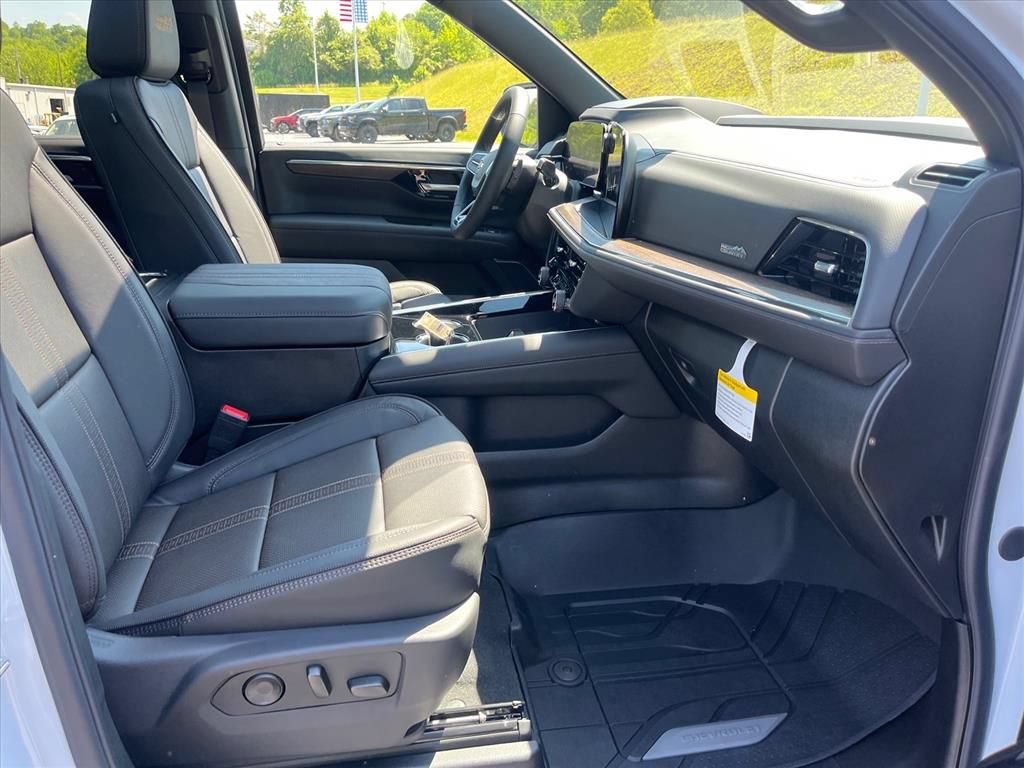 New 2026 Chevrolet Tahoe High Country w/ Sun And Tow Package AWD/4WD image 29