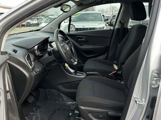 Used 2018 Chevrolet Trax LS image 18